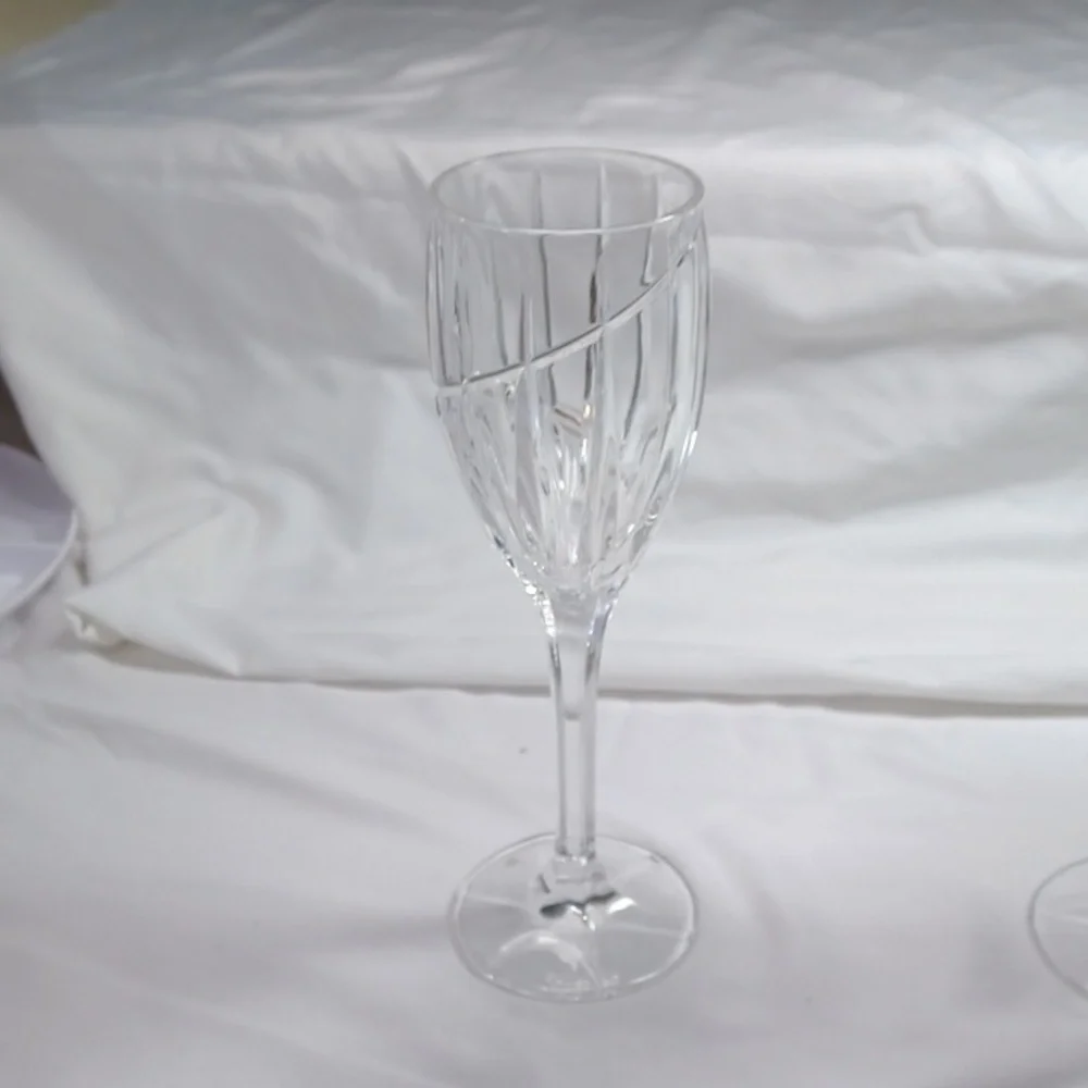 Mikasa Crystal Wine Glasses Mint Condtion Uptown Set 4 Gift For Wine…